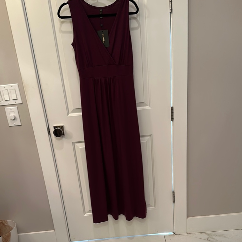 Banana Republic Red Sleeveless V-Neck Maxi Dress